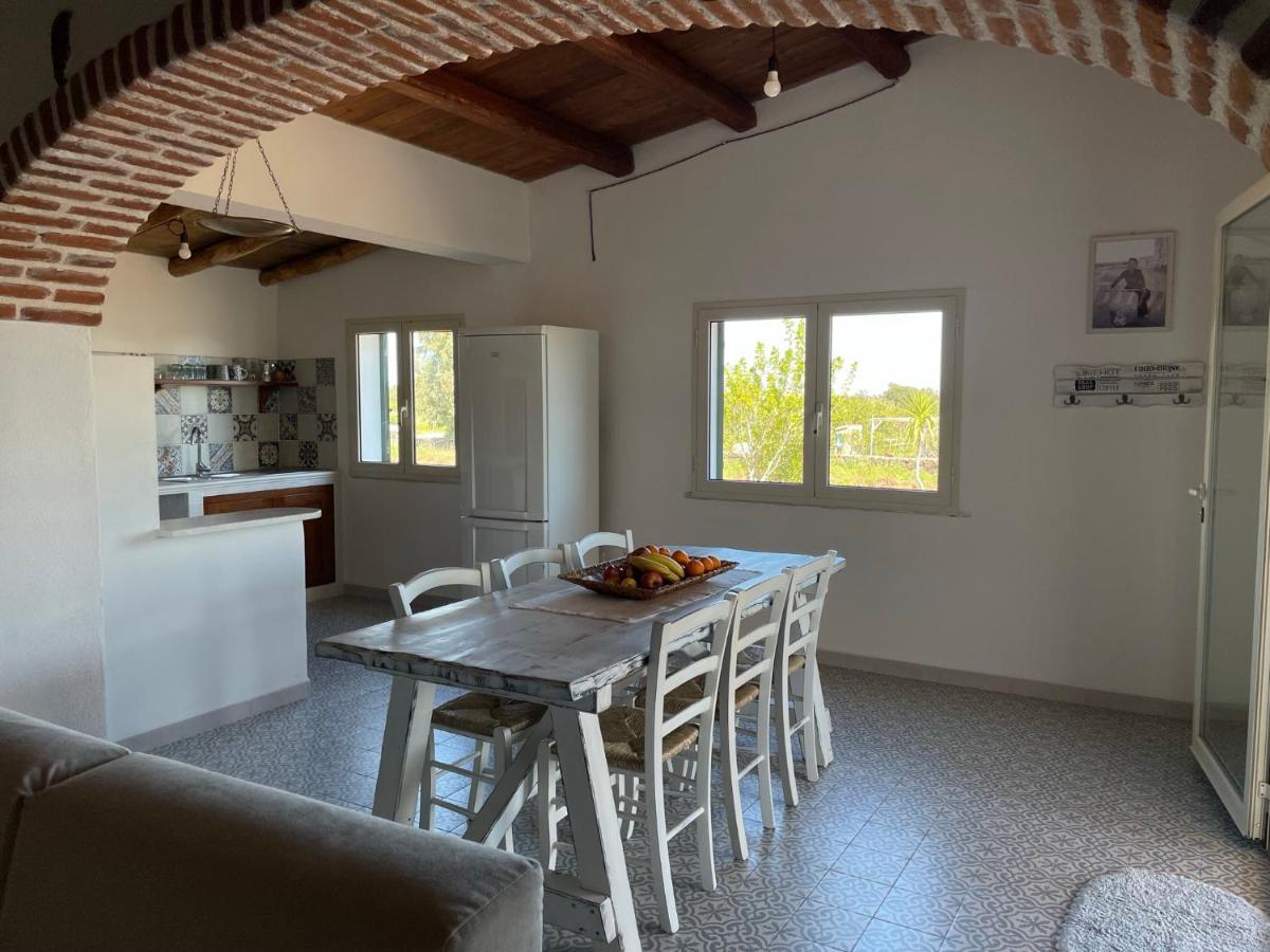 Casa Vacanze Gollei, 오로세 외부 사진