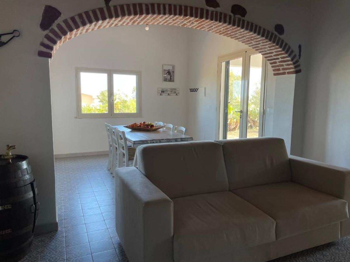 Casa Vacanze Gollei, 오로세 외부 사진