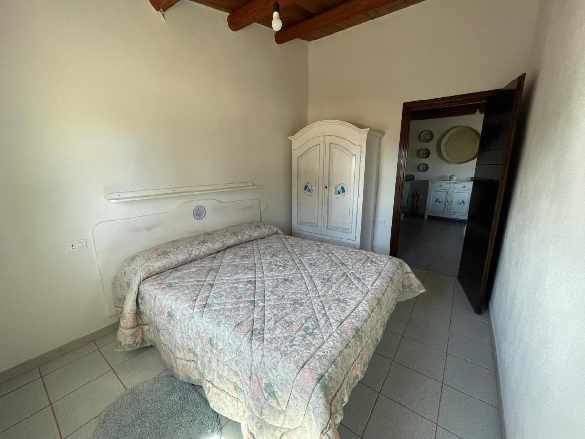 Casa Vacanze Gollei, 오로세 외부 사진