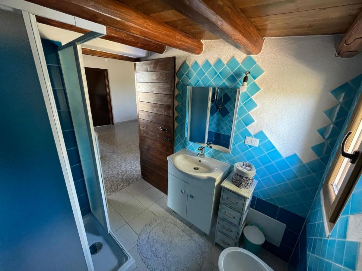 Casa Vacanze Gollei, 오로세 외부 사진