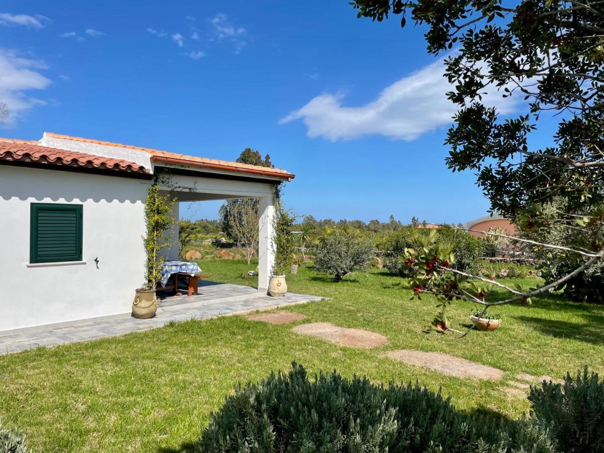 Casa Vacanze Gollei, 오로세 외부 사진