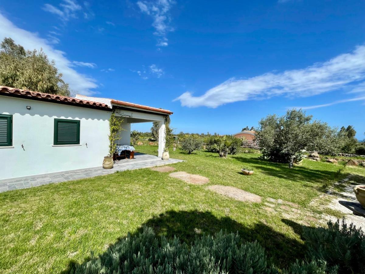 Casa Vacanze Gollei, 오로세 외부 사진